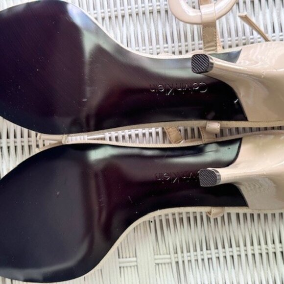 Calvin Klein Size 10M Taupe Patent Leather Sandal. Brand New - Never worn - Picture 4 of 4